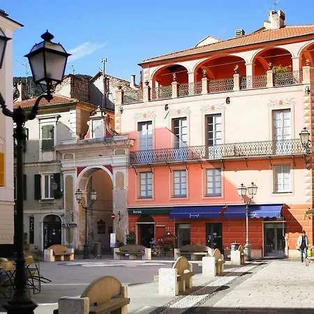 Casa Del Borgo 菲纳莱利古雷